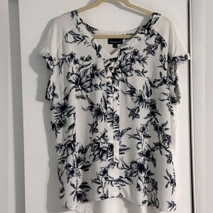 Fortune & Ivy Joanna Button Mixed Material Blouse